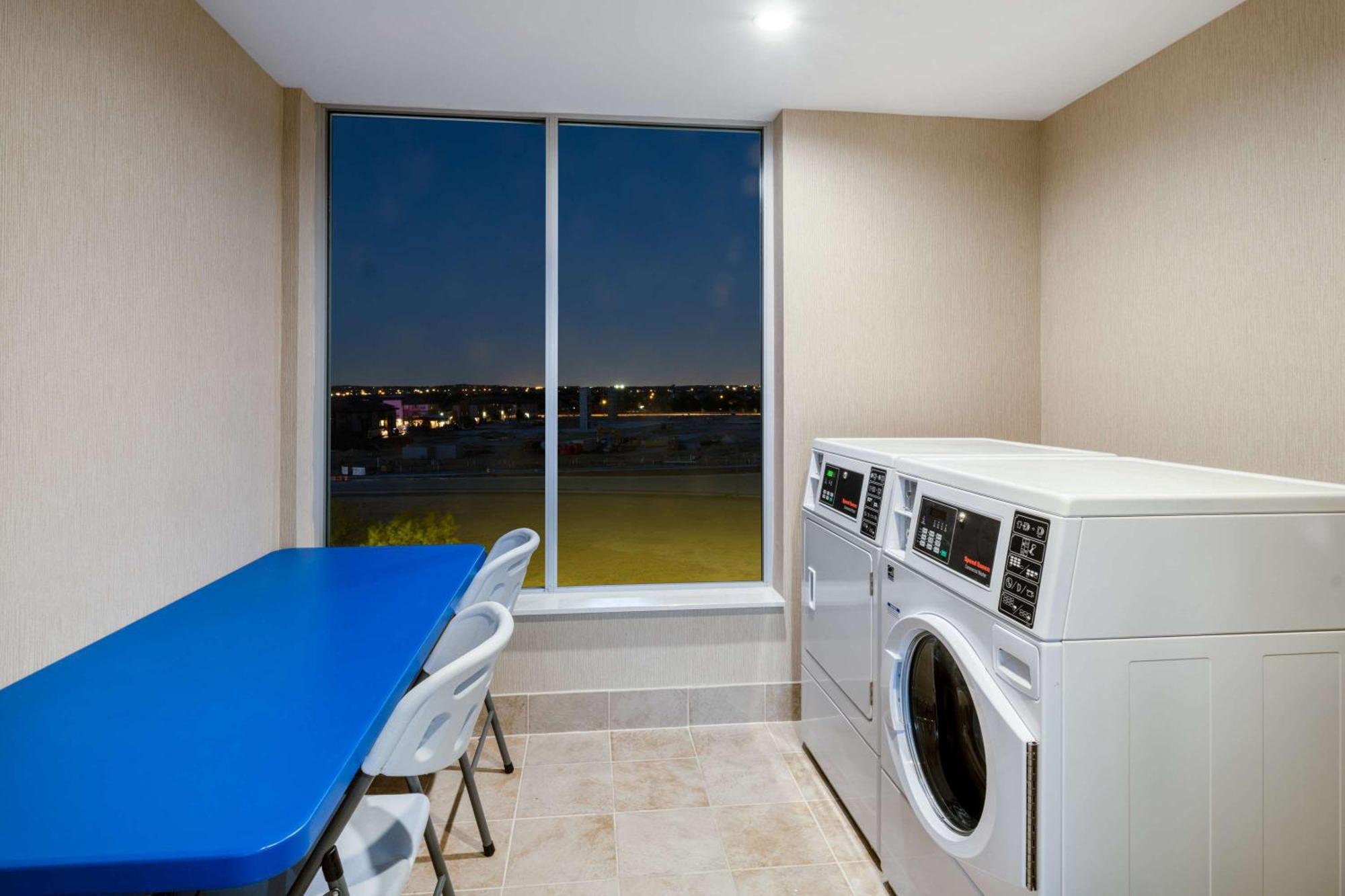 Hyatt Place Fort Worth-Alliance Town Center 외부 사진